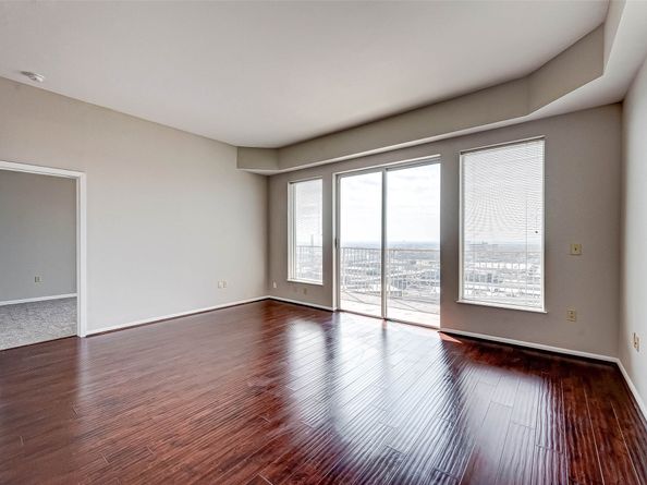 3505 Sage Road 2106, Houston TX 77056