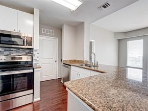 3505 Sage Road 2106, Houston TX 77056