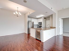 3505 Sage Road 2106, Houston TX 77056