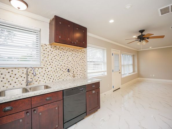 11614 Brookledge Drive, Houston TX 77099