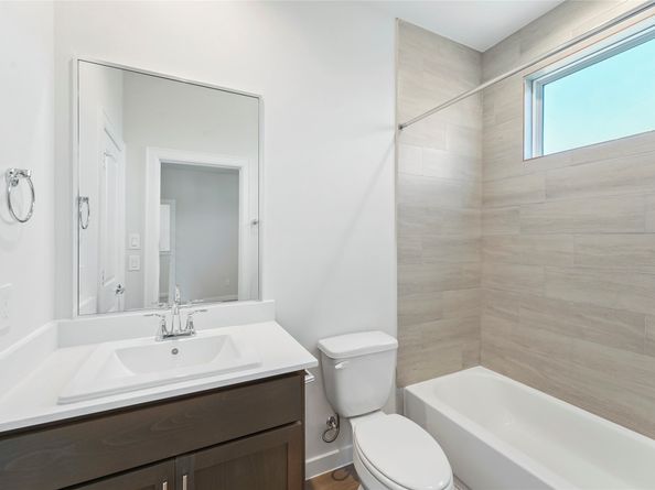 1013 Erin Street S, Houston TX 77009