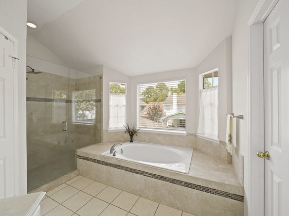 16114 Kintyre Point Road, Houston TX 77095