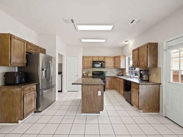 16114 Kintyre Point Road, Houston TX 77095