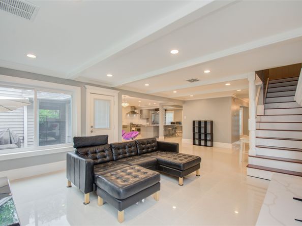 14611 Bramblewood Drive, Houston TX 77079