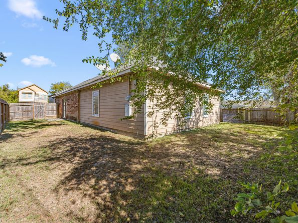 4210 Larkspur Street, Houston TX 77051