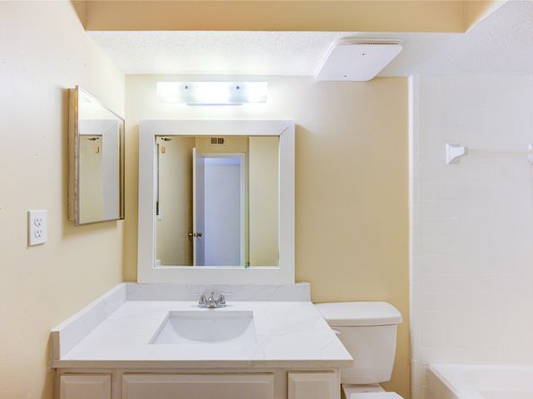 6606 De Moss Drive 1704, Houston TX 77074