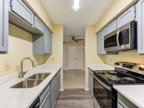 6606 De Moss Drive 1704, Houston TX 77074