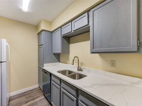 6606 De Moss Drive 1704, Houston TX 77074