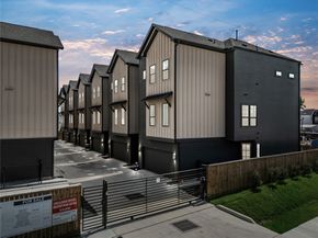 1614 Ojeman Road E, Houston TX 77055