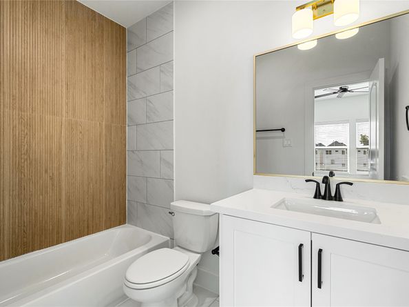 1614 Ojeman Road E, Houston TX 77055