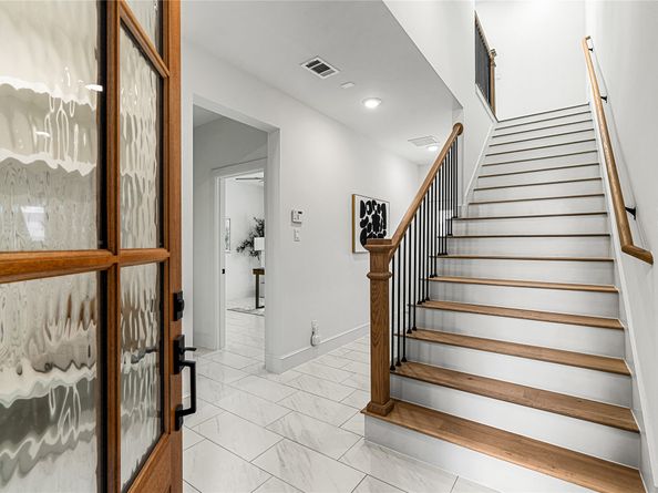 1614 Ojeman Road E, Houston TX 77055