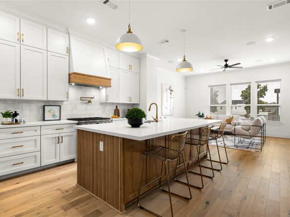 1614 Ojeman Road E, Houston TX 77055