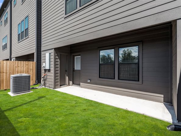 1614 Ojeman Road E, Houston TX 77055