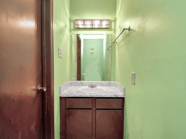 9350 Country Creek Drive 6, Houston TX 77036