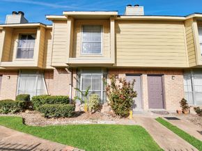 9350 Country Creek Drive 6, Houston TX 77036