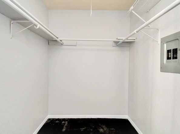 9350 Country Creek Drive 6, Houston TX 77036