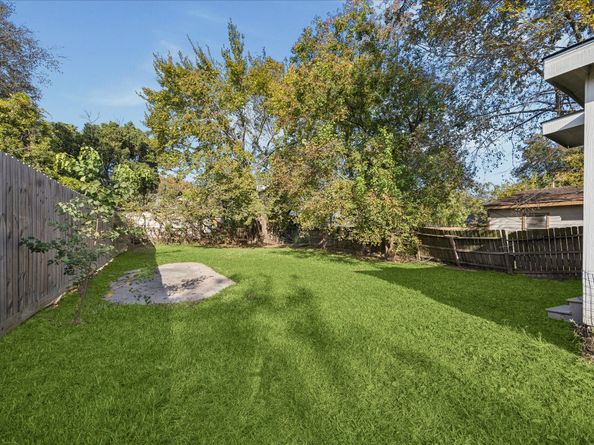 7933 Elwood Street, Houston TX 77012