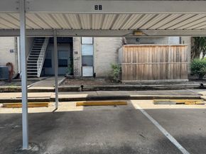 2011 Spenwick Drive 511, Houston TX 77055