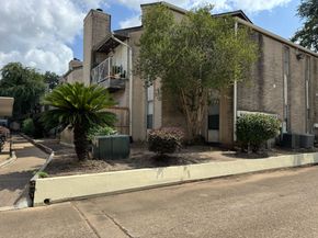 2011 Spenwick Drive 511, Houston TX 77055