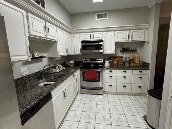 2011 Spenwick Drive 511, Houston TX 77055