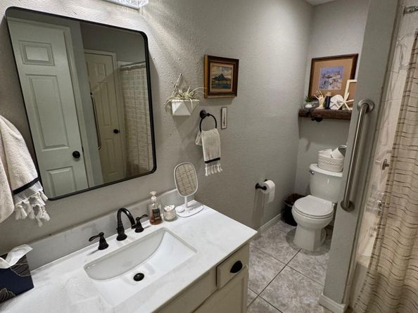 2011 Spenwick Drive 511, Houston TX 77055