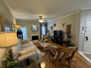 2011 Spenwick Drive 511, Houston TX 77055