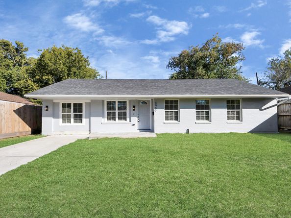 5959 Belmark Street, Houston TX 77033