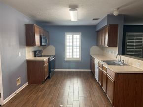 8615 TARTAN WALK Lane, Houston TX 77075