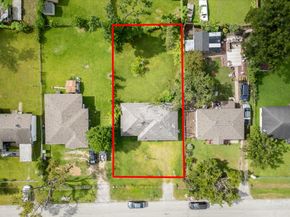 7926 Linda Vista Road, Houston TX 77028