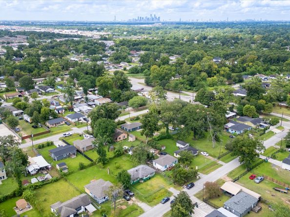 7926 Linda Vista Road, Houston TX 77028