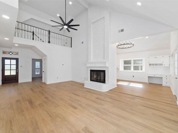 6306 Castle Lane Drive, Houston TX 77066