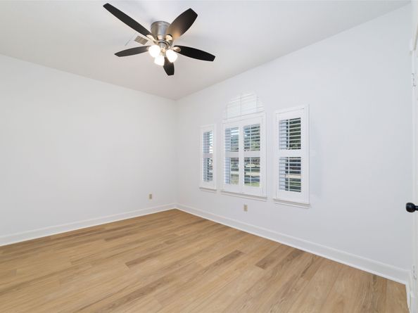 6306 Castle Lane Drive, Houston TX 77066