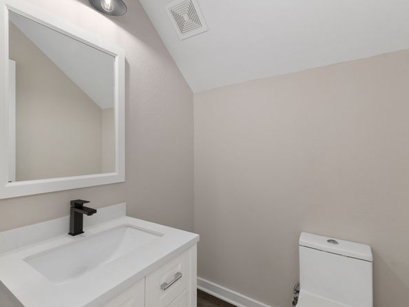 6716 PARKER OAKS Lane, Houston TX 77076