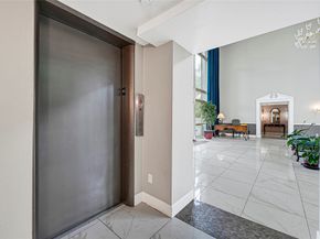 5050 Ambassador Way 314, Houston TX 77056