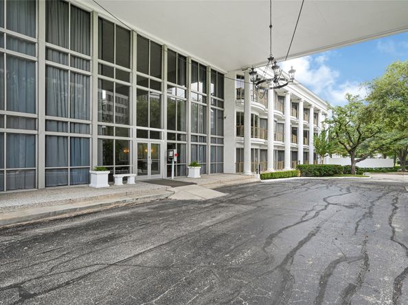 5050 Ambassador Way 314, Houston TX 77056