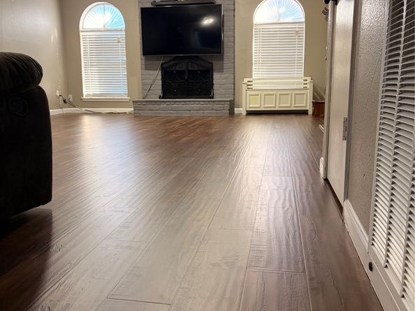 9138 Wilcrest Drive 9138, Houston TX 77099