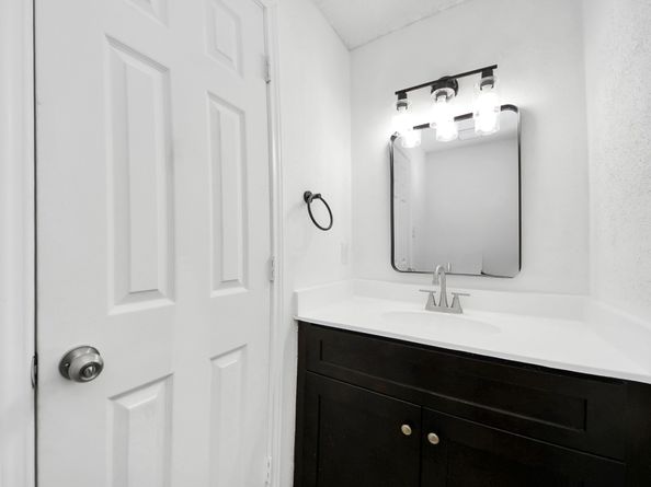 12500 Brookglade Circle 176, Houston TX 77099