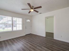 5213 Malmedy Road, Houston TX 77033