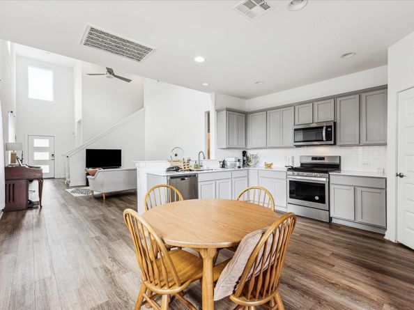 7916 Linnie Ln, Austin TX 78724