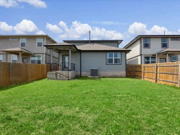 7916 Linnie Ln, Austin TX 78724