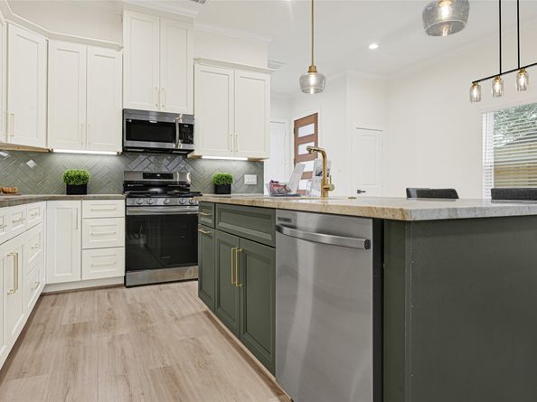 7805 Dyer Street, Houston TX 77088