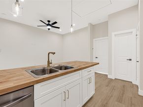 7805 Dyer Street, Houston TX 77088