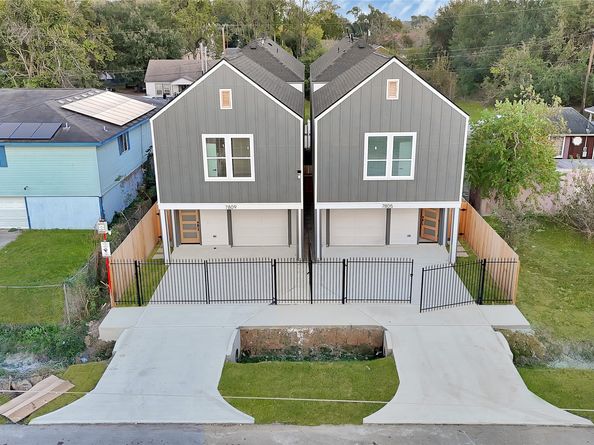7805 Dyer Street, Houston TX 77088
