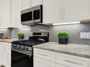 7805 Dyer Street, Houston TX 77088