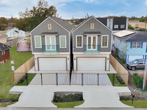 7805 Dyer Street, Houston TX 77088