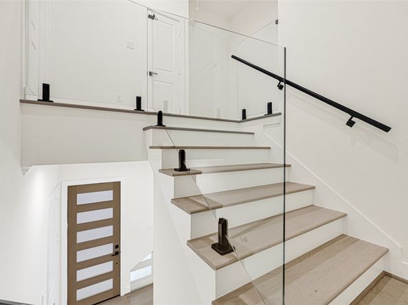 7805 Dyer Street, Houston TX 77088