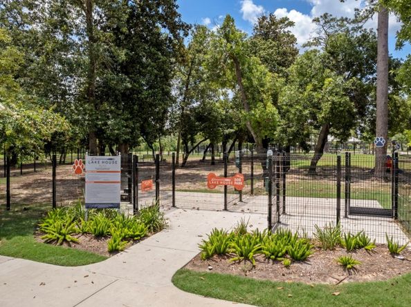 226 Skybranch Court, Conroe TX 77304