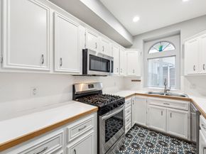 220 E 8th Street, Houston TX 77007