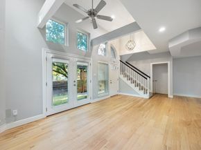 220 E 8th Street, Houston TX 77007