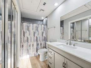 220 E 8th Street, Houston TX 77007